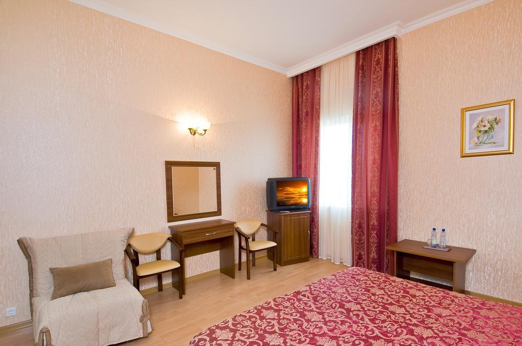Vizit Hotel Krasnodar Rom bilde
